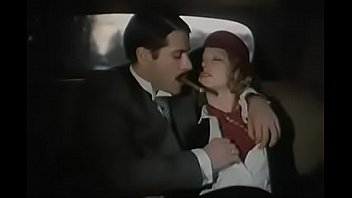 Een wraakzuchtig stel heeft seks in de auto